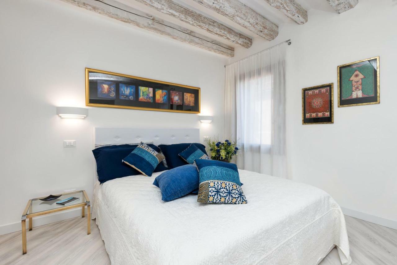 Heaven Biennale, The Elegant Appartement
