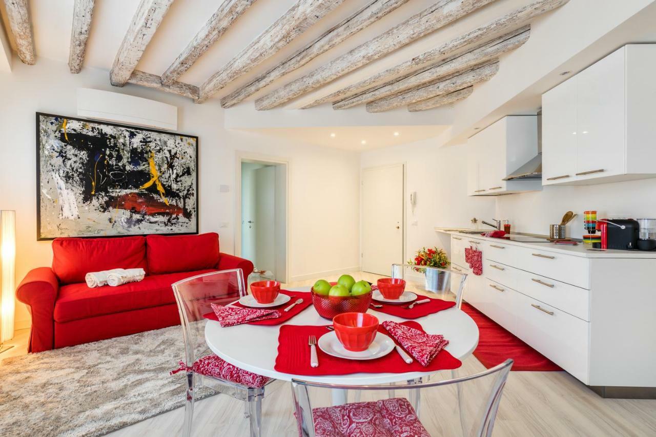 Heaven Biennale, The Elegant Appartement *